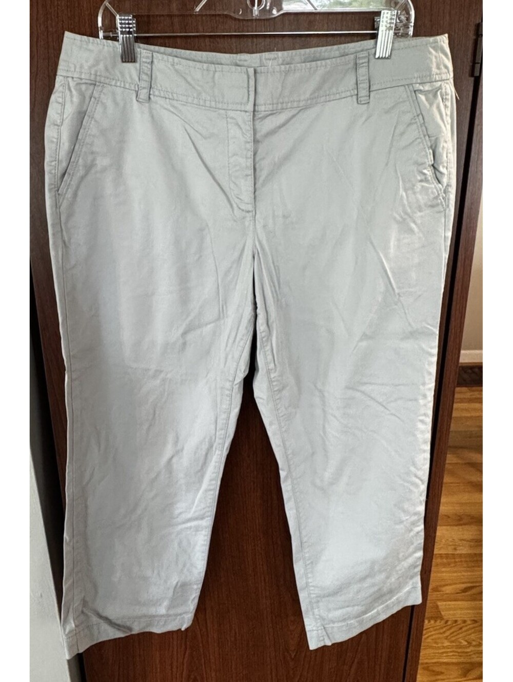 Ann Taylor LOFT Womens Size 12 Original Gray Cropped Chino Pants Stretch Capri